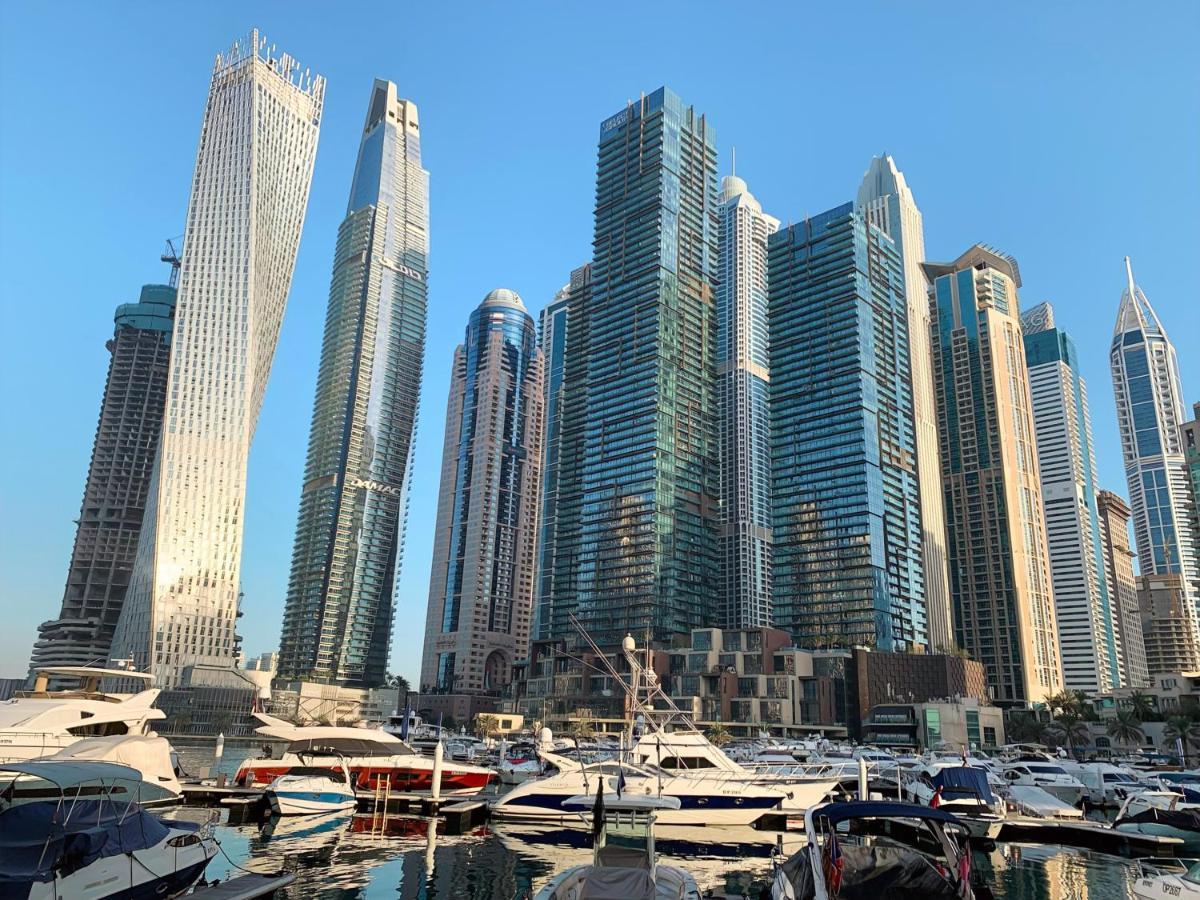 5 Star Serviced Apartment With Beach Access In The Heart Of Dubai Marina Free Welcome Gift Box Upon Arrival Bagian luar foto