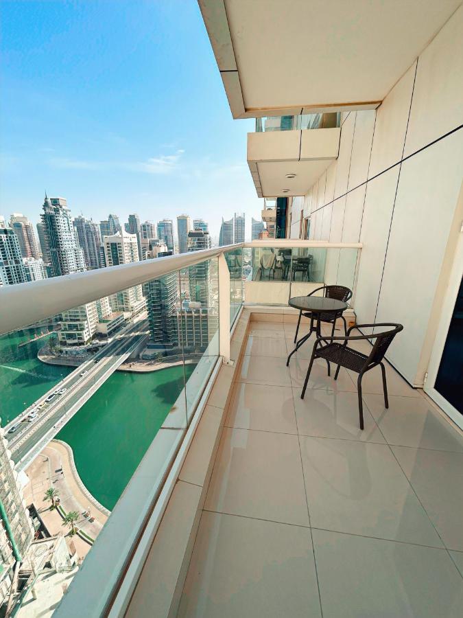 5 Star Serviced Apartment With Beach Access In The Heart Of Dubai Marina Free Welcome Gift Box Upon Arrival Bagian luar foto